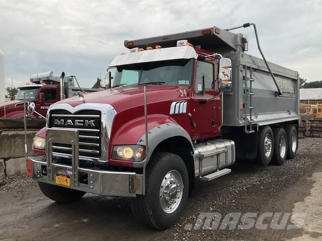 Mack GU713 Billenő teherautók