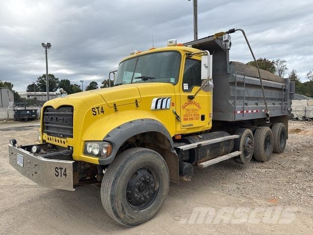 Mack GU713 Billenő teherautók