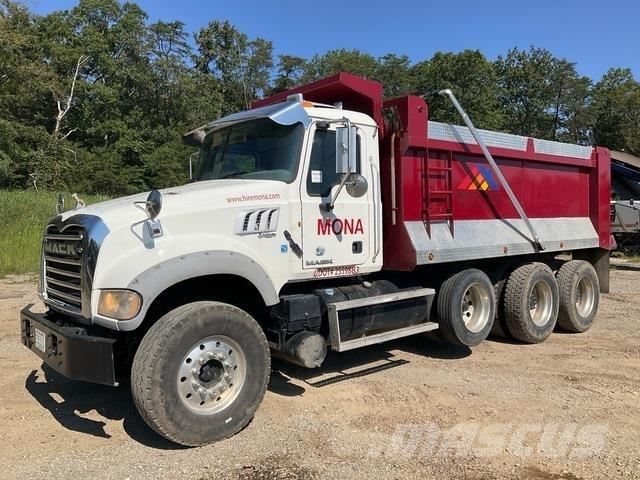 Mack GU713 Billenő teherautók
