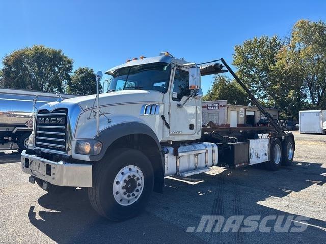 Mack GU713 Hidraulikus konténerszállító