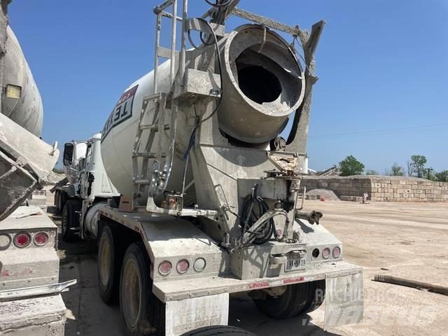Mack GU813 Egyéb