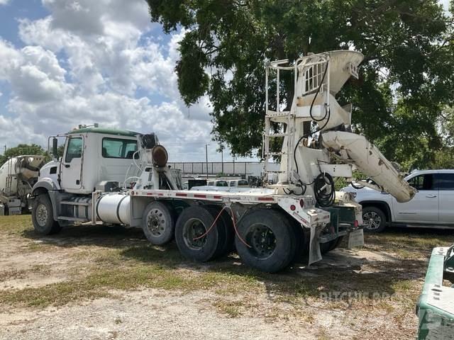 Mack GU813 Egyéb