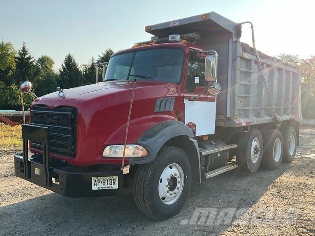 Mack GU813 Billenő teherautók