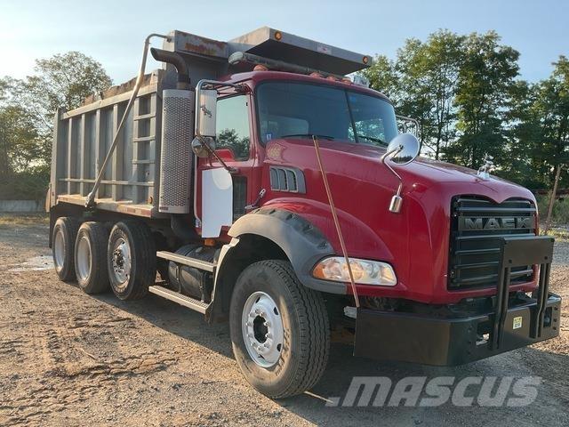 Mack GU813 Billenő teherautók
