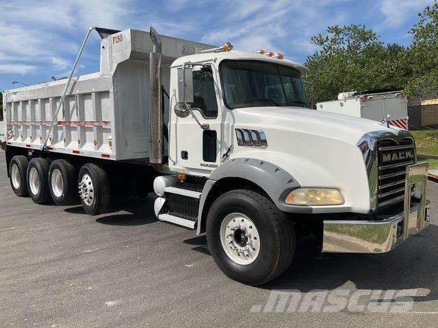 Mack GU813 Billenő teherautók