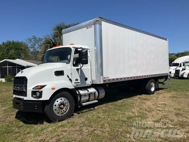 Mack MD6 Dobozos teherautók