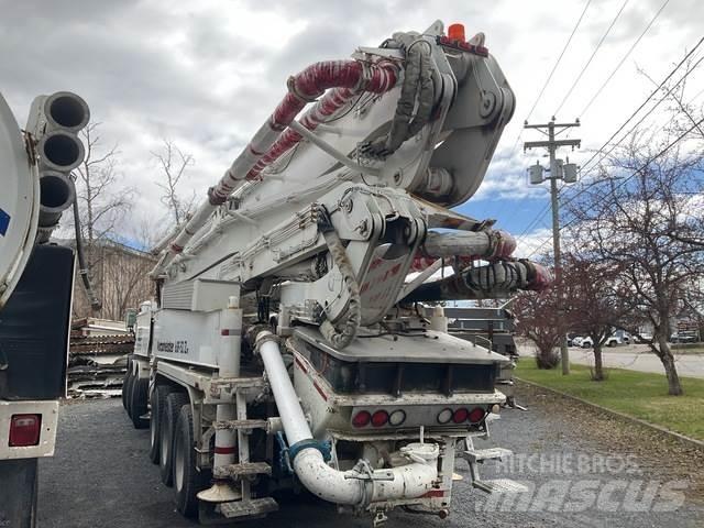 Mack MR688S Betonpumpák