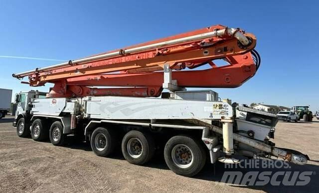 Mack MR688S Betonpumpák