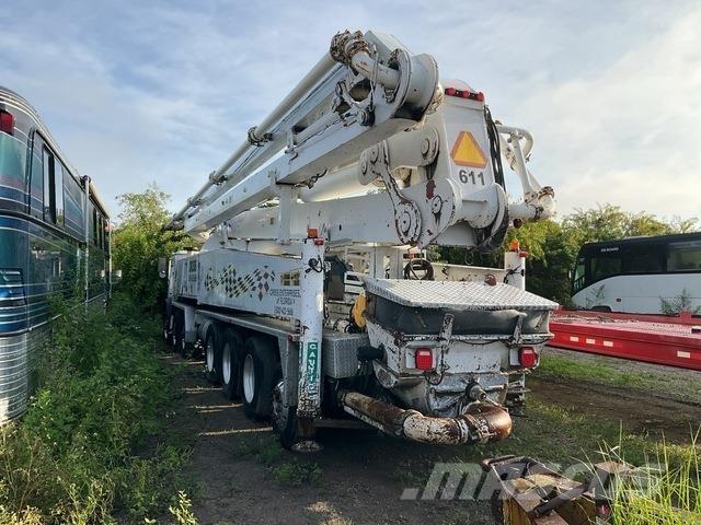Mack MR688S Betonpumpák