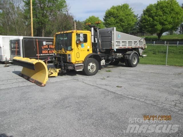 Mack MR690P Hóeltakarítók