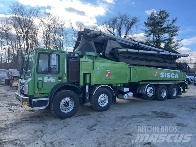 Mack MRU613 Betonpumpák