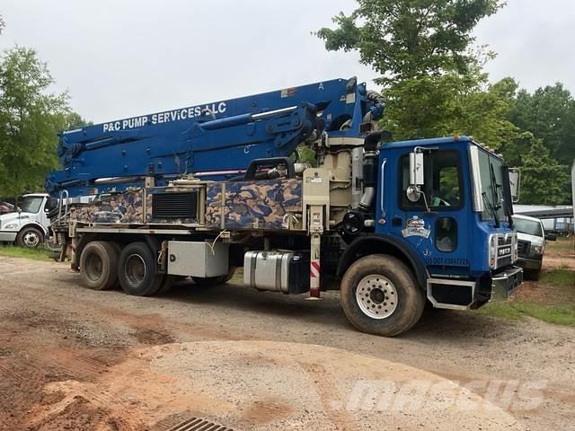Mack MRU613 Betonpumpák