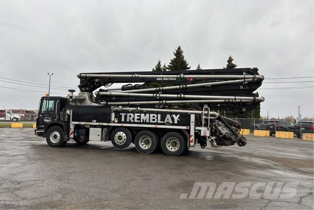 Mack MRU613 Betonpumpák