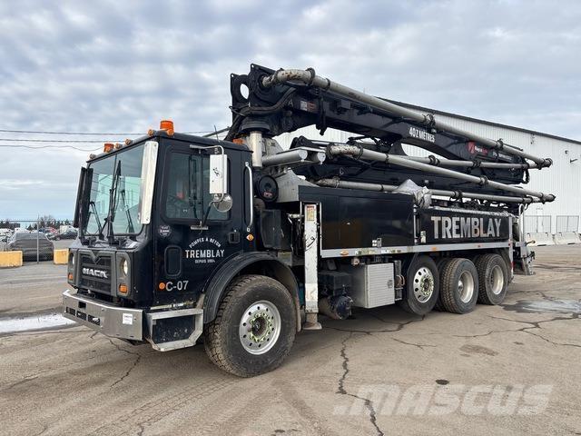 Mack MRU613 Betonpumpák