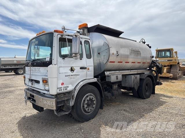 Mack MS Betonkeverők/Betonpumpák