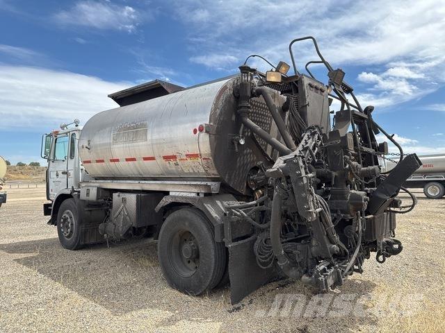 Mack MS Betonkeverők/Betonpumpák