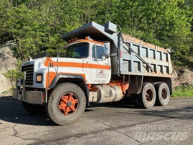 Mack RD686SX Billenő teherautók