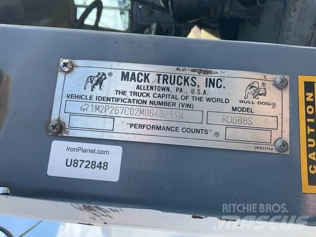 Mack RD688S Hidraulikus konténerszállító
