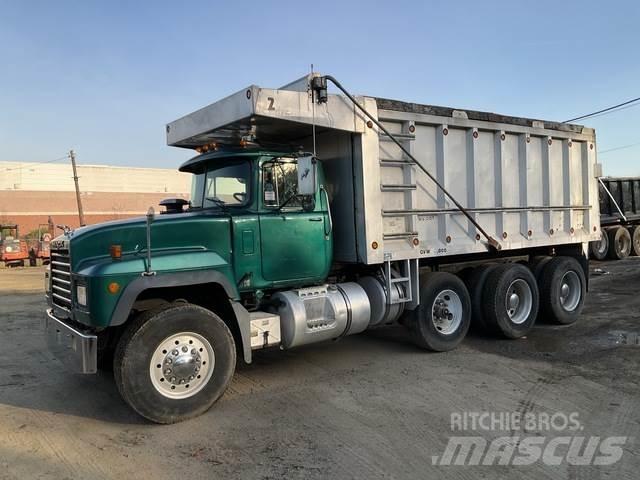 Mack RD688S Billenő teherautók