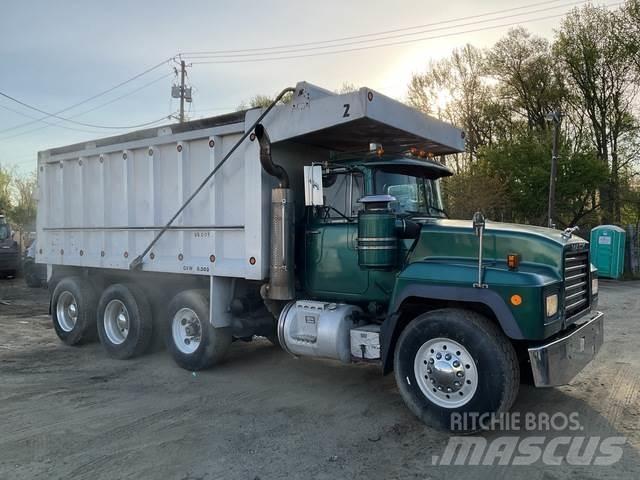 Mack RD688S Billenő teherautók