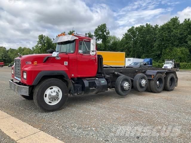 Mack RD688S Hidraulikus konténerszállító