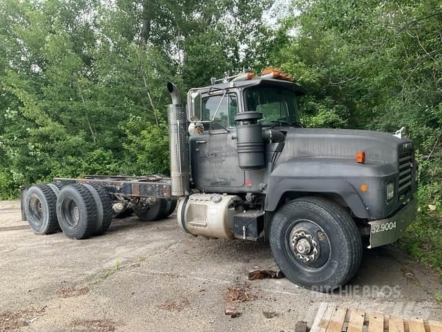 Mack RD688S Vezetőfülke és belső tartozékok