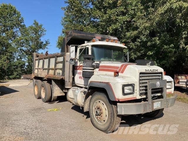 Mack RD688S Billenő teherautók