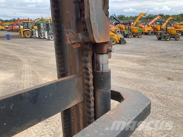 Manitou M26-4 Tereptargonca