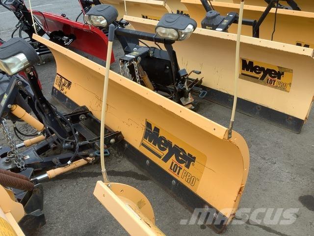 Meyer LP-9.0 Hóeltakarítók