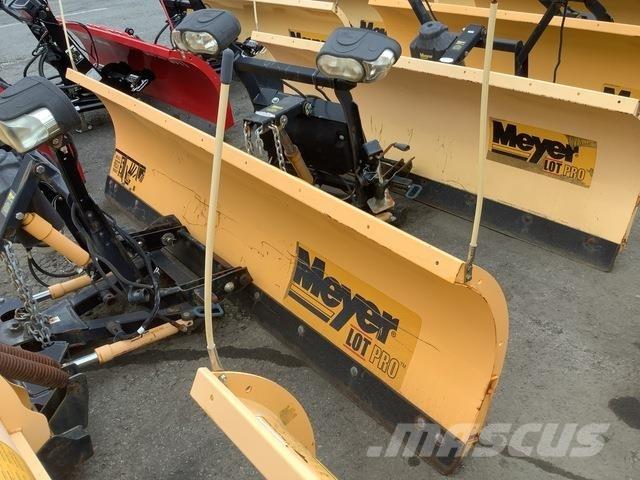 Meyer LP-9.0 Hóeltakarítók