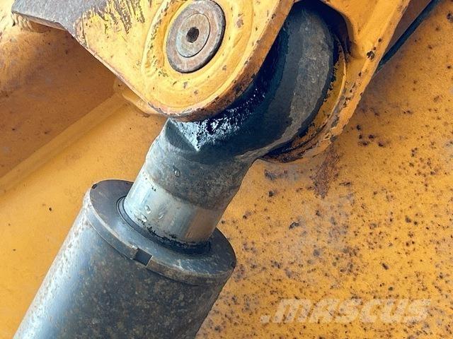 Moxy MT 41 Csuklósdömperek