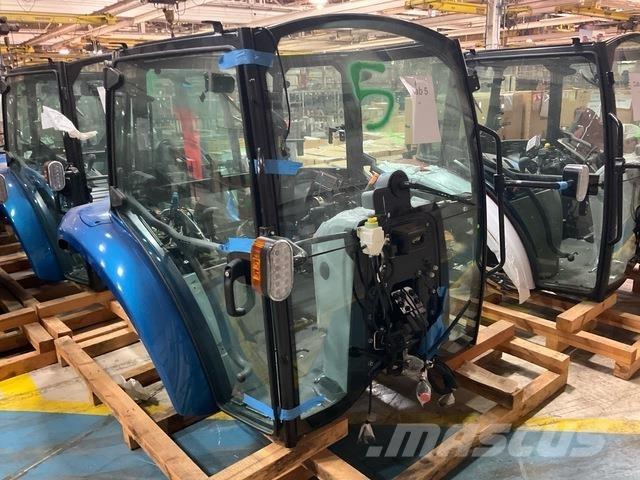 New Holland  Vezetőfülke és belső tartozékok