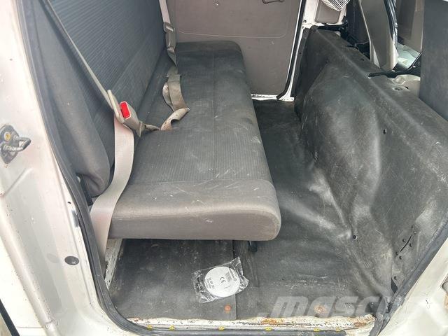 Nissan Atlas Platós / Ponyvás teherautók