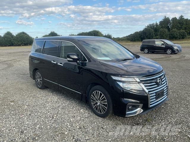 Nissan Elgrand Mini buszok