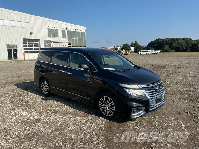 Nissan Elgrand Mini buszok