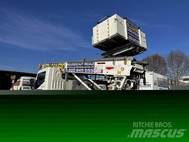 Nissan NT400 Teherautóra szerelt emelők és állványok