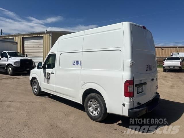 Nissan NV Transporterek