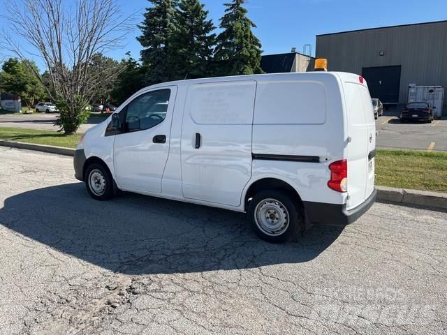Nissan NV200 Transporterek