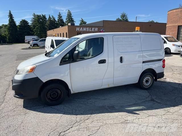 Nissan NV200 Transporterek