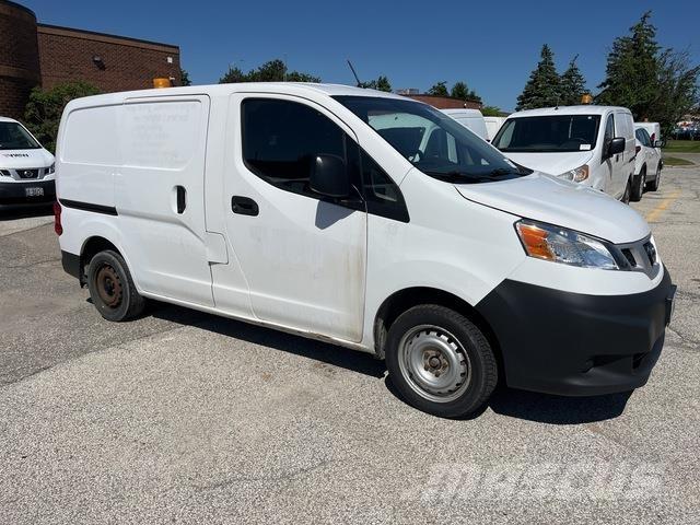 Nissan NV200 Transporterek