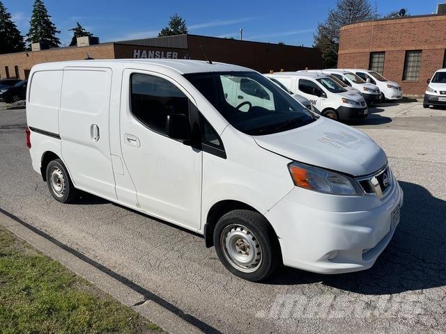 Nissan NV200 Transporterek
