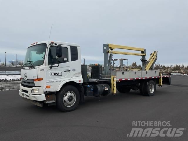 Nissan UD3300 Építőipar - Egyebek