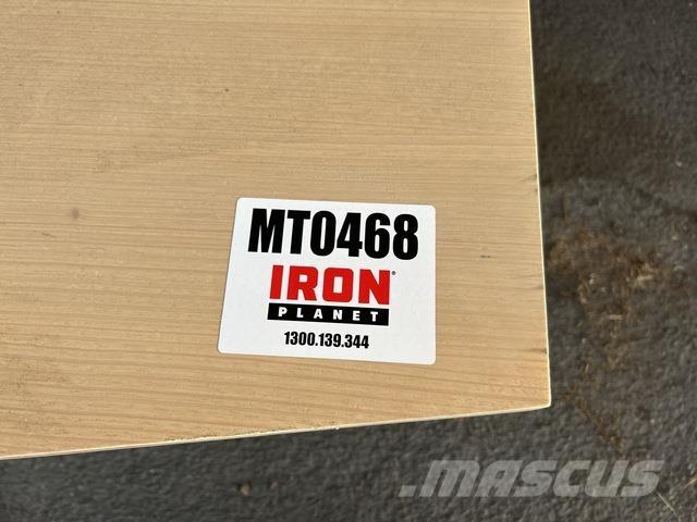  Office Desk Építőipar - Egyebek