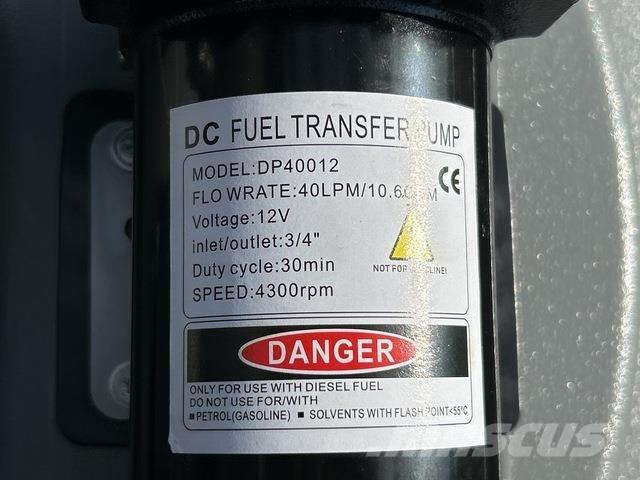  Olsen DD500 Üzemanyag- és adaléktartályok