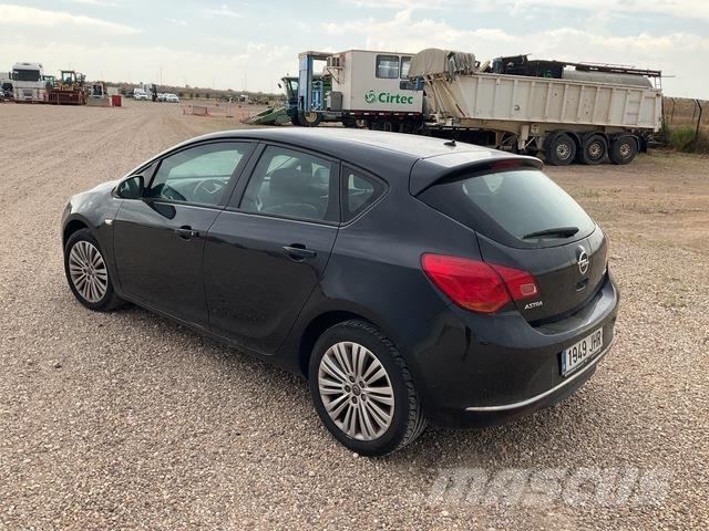 Opel Astra Kistehergépjárművek