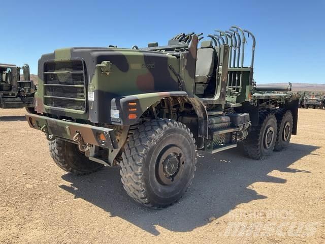 Oshkosh AMK23A1 Dobozos teherautók