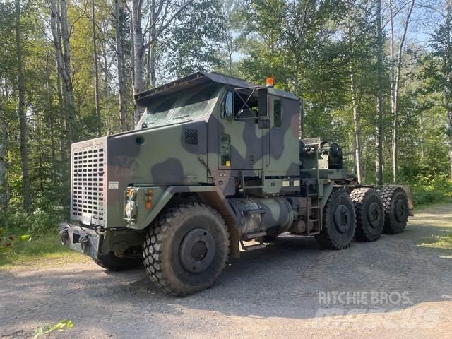 Oshkosh M1070 Nyergesvontatók