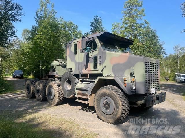 Oshkosh M1070 Nyergesvontatók