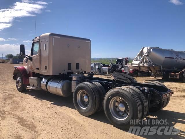 Peterbilt  Nyergesvontatók