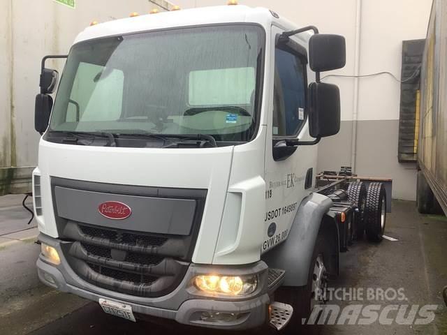 Peterbilt 220 Vezetőfülke és belső tartozékok